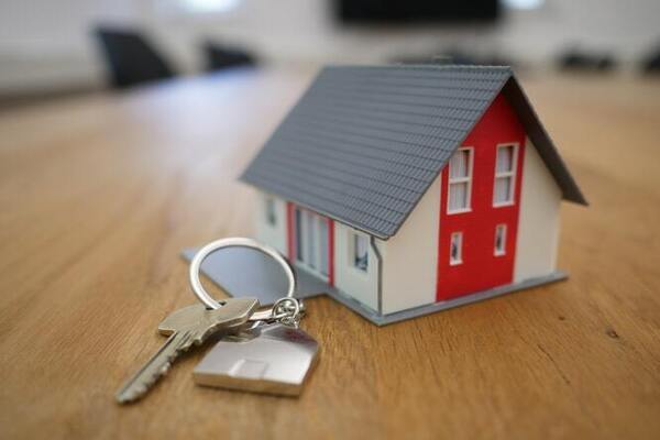 Divorced? Consider These 5 Things Before Buying a House