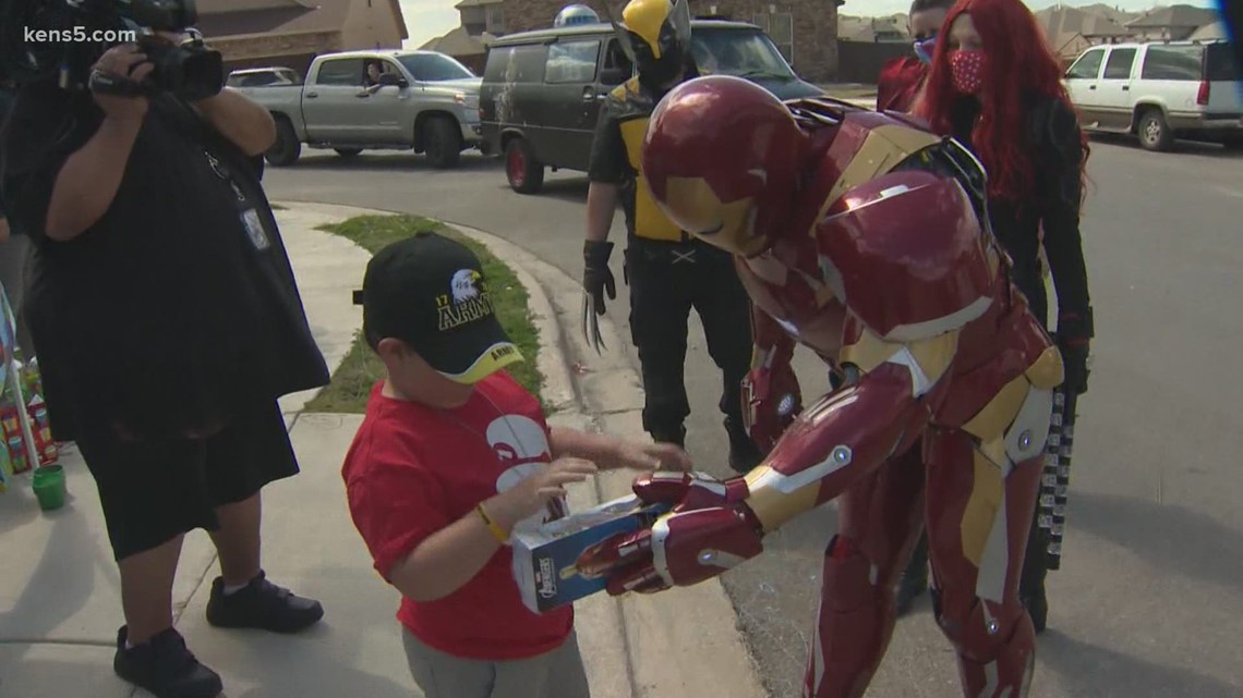 Hundreds in Texas come out to support child battling cancer
