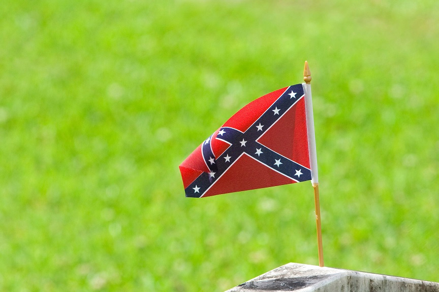 Mother must get rid of Confederate flag or risk custody