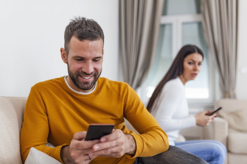 Internet Reaction Mixed After Widow Texts Husband’s Mistress That He