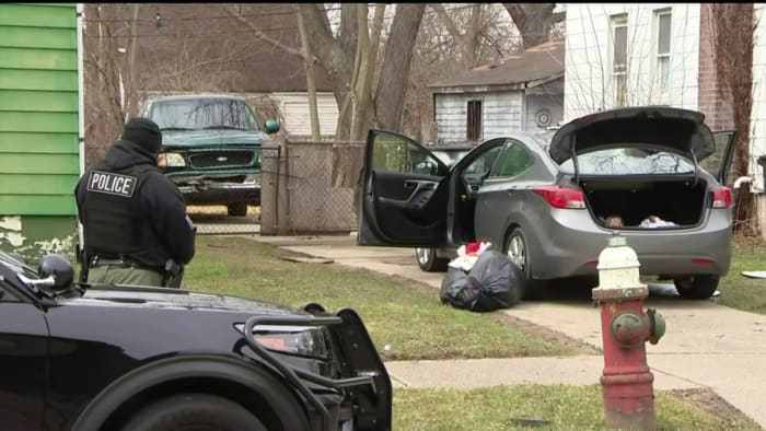 Mother in custody after 2-year-old boy stabbed in chest, Detroit