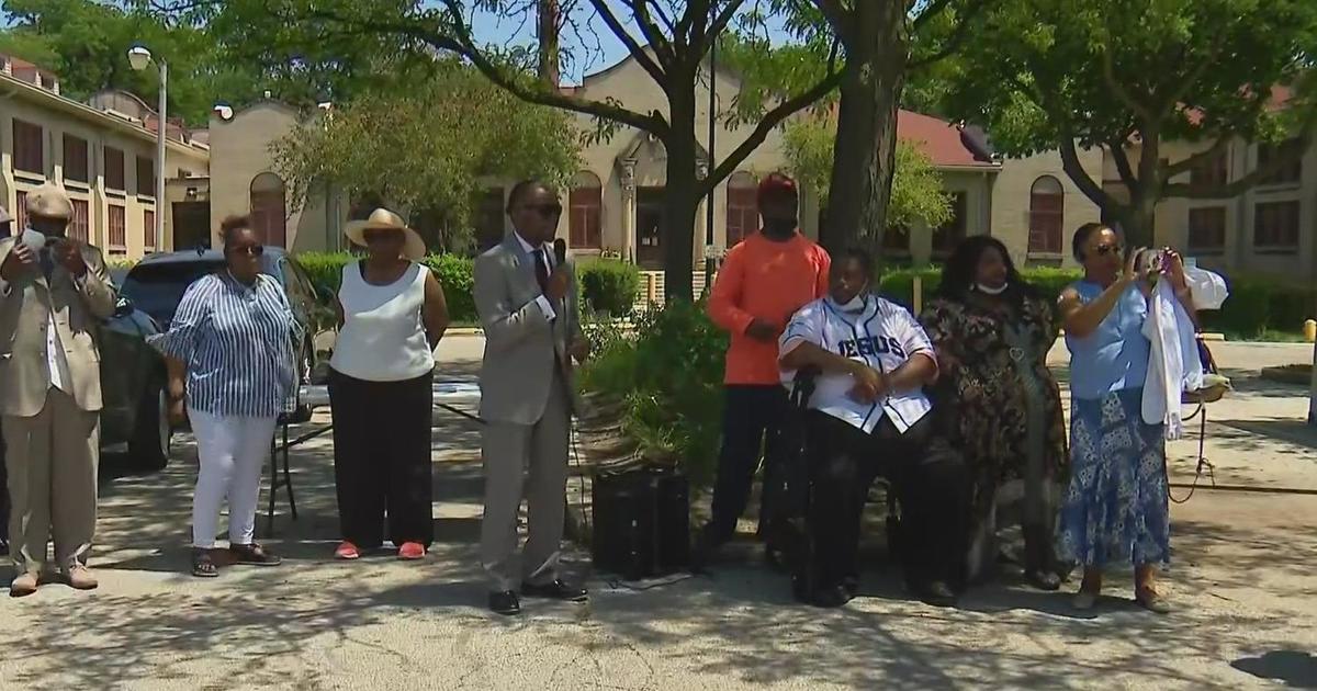 South Side church and community leaders call for peace on